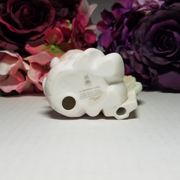 Precious Moments A Growing Love - Picture 5 of 5